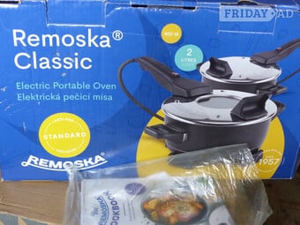 2L Remoska portable cooker and cook book