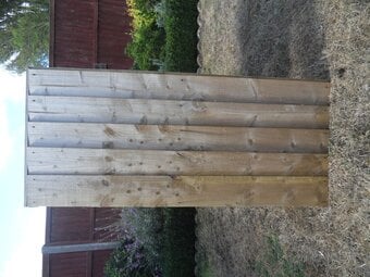 ONE VERTICAL CLOSE BOARD FENCE PANEL