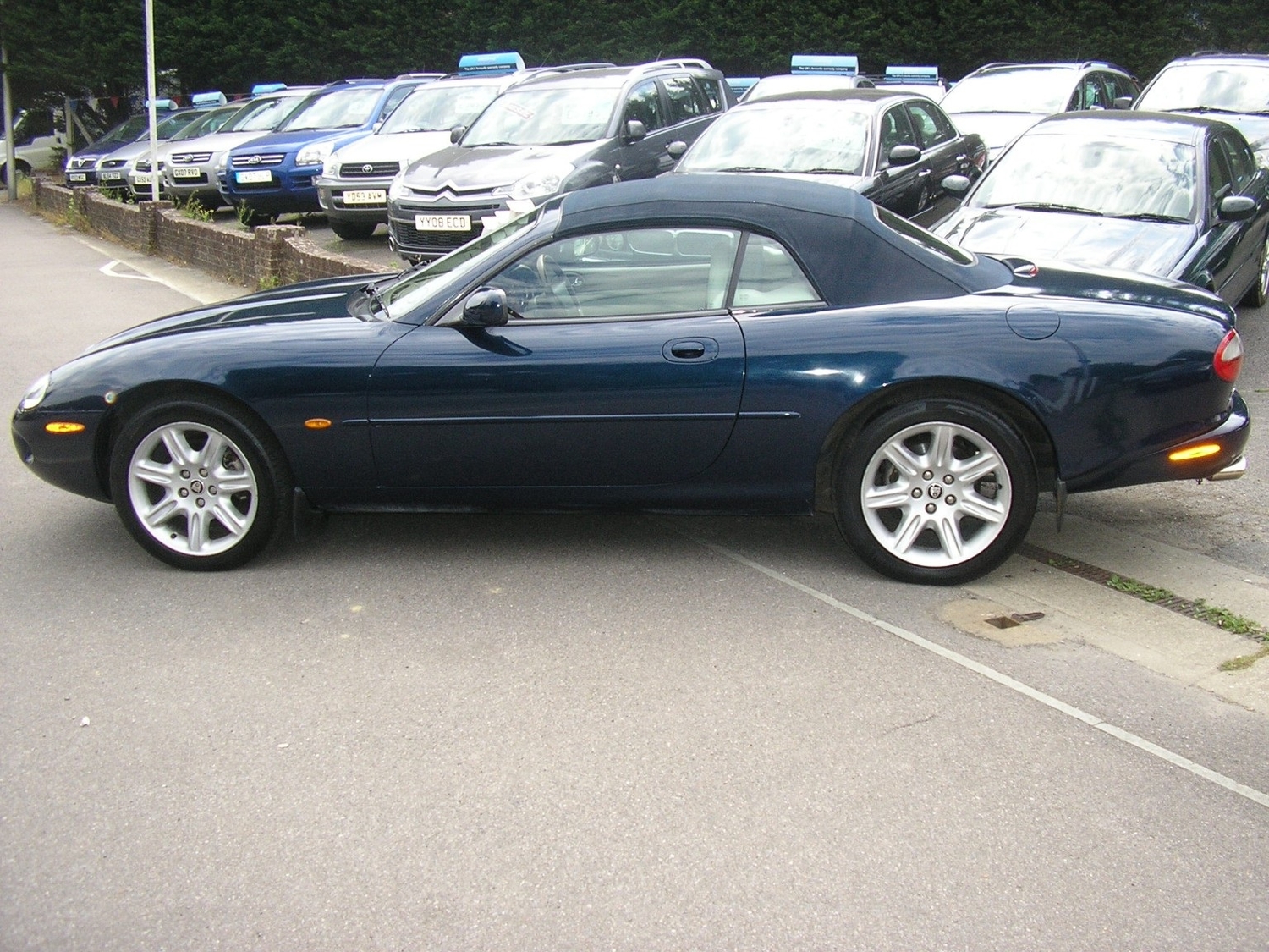 Jaguar XK8 1999 - Cars in Polegate