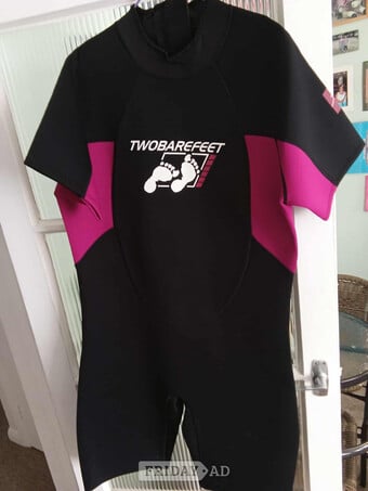 WET SUIT IN NEW CONDITION