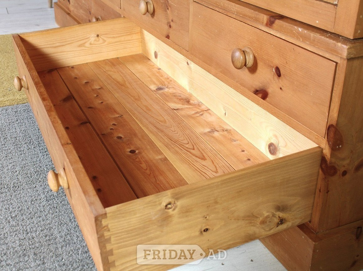 Nationwide Delivery -4 Door Traditional Pine Farmhouse War - Furniture in Hailsham