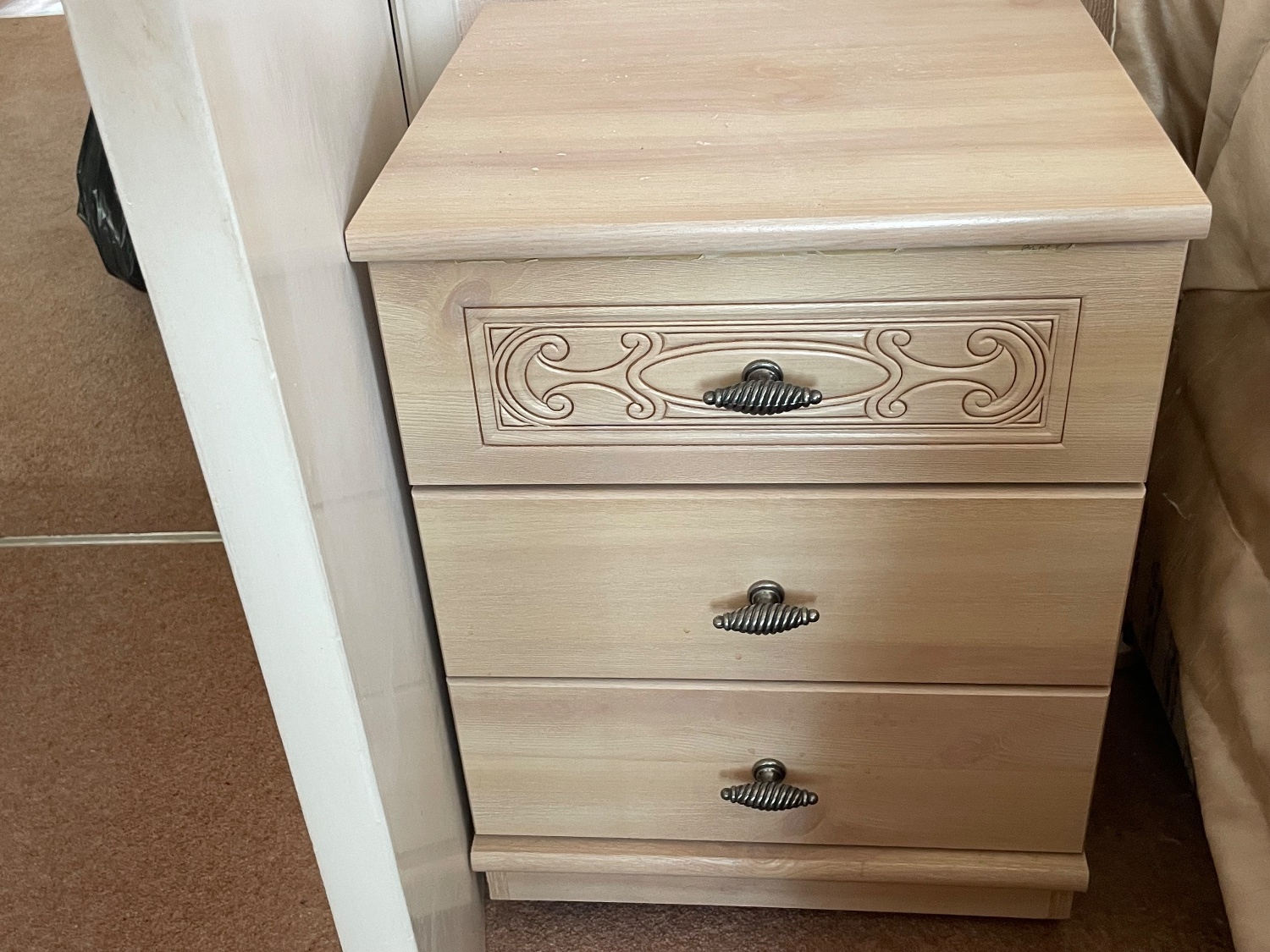 Wardrobe, dressing table, bedside tables and chest of drawers 