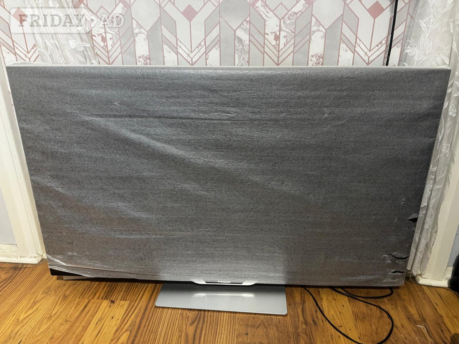 The Finlux 55-inch smart TV (model 55UT3E242S-T) 4K Ultra HD LED 