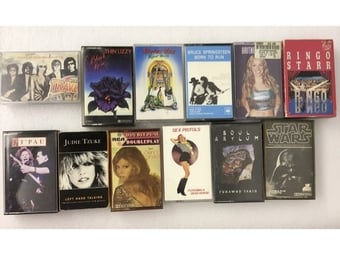 292 Music Cassette Tapes
