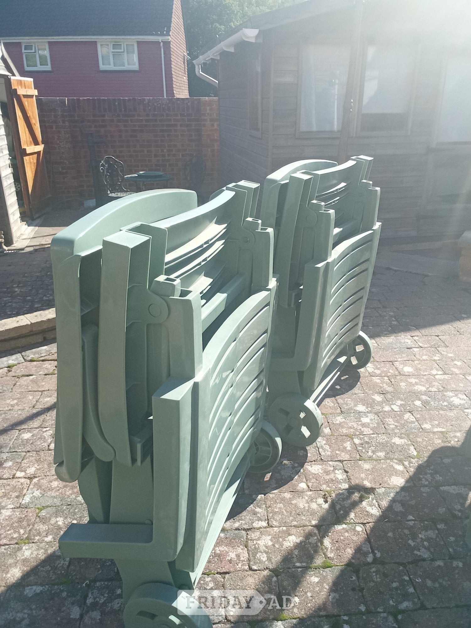 Brighton Two sunbeds with cushions and table