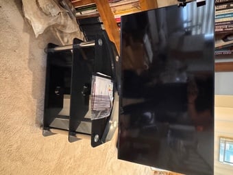 LG 43inch plus glass stand