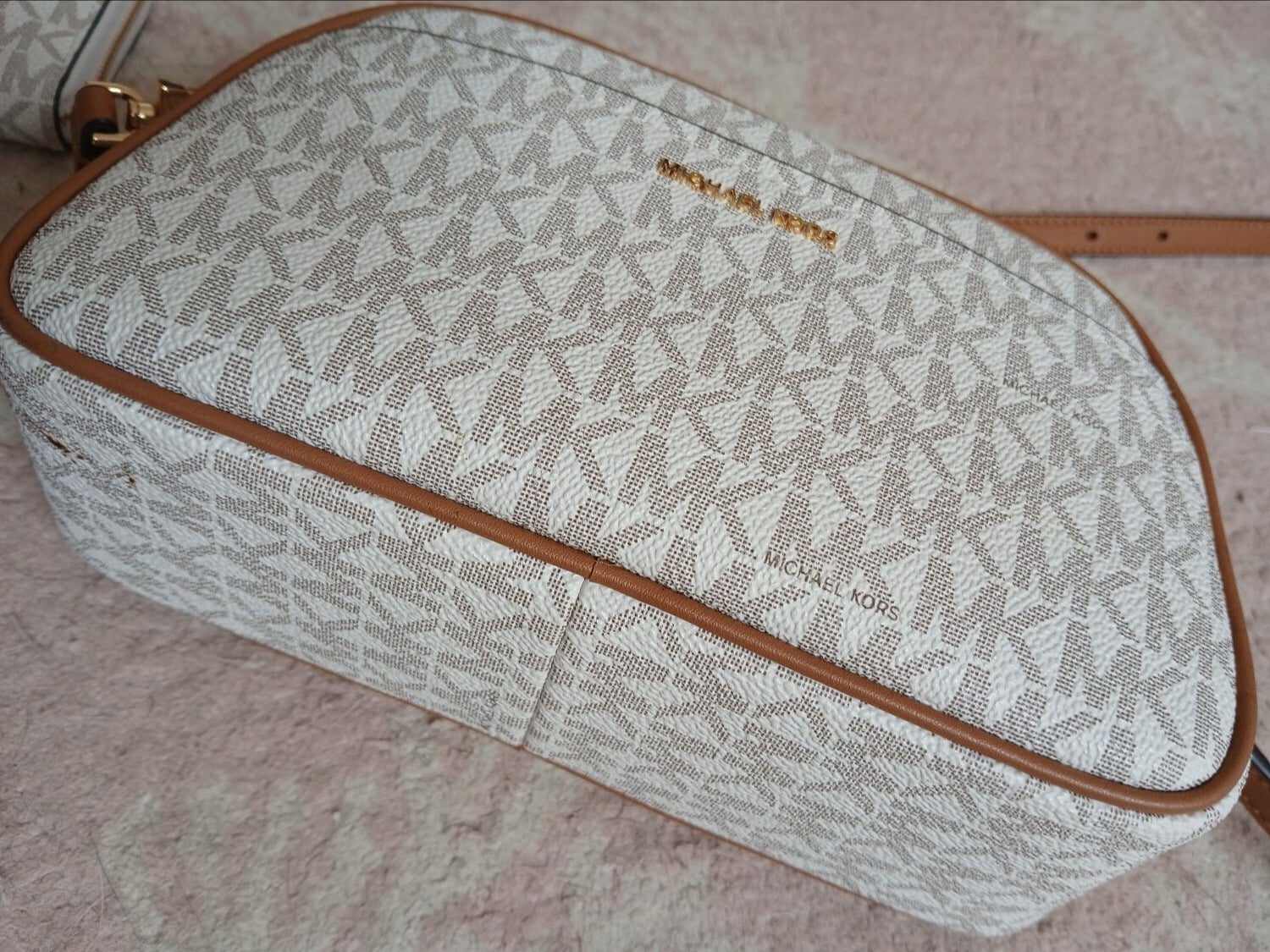 Tunbridge Wells Tunbridge wells mk sidebag and purse £150