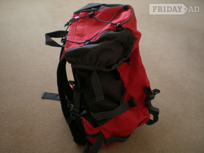Haversack red 30 litre - as new - Hobbies & Leisure in Worthing