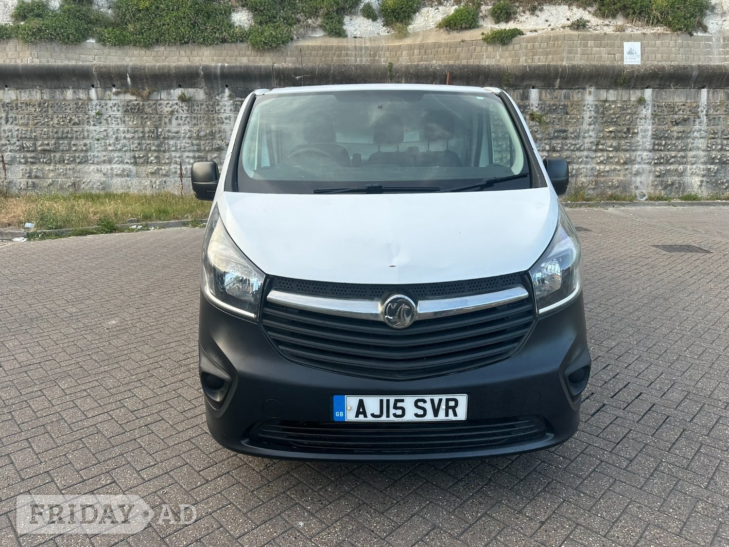 2015 Vauxhall Vivaro 2700 - New Years MOT - NO VAT in Brighton