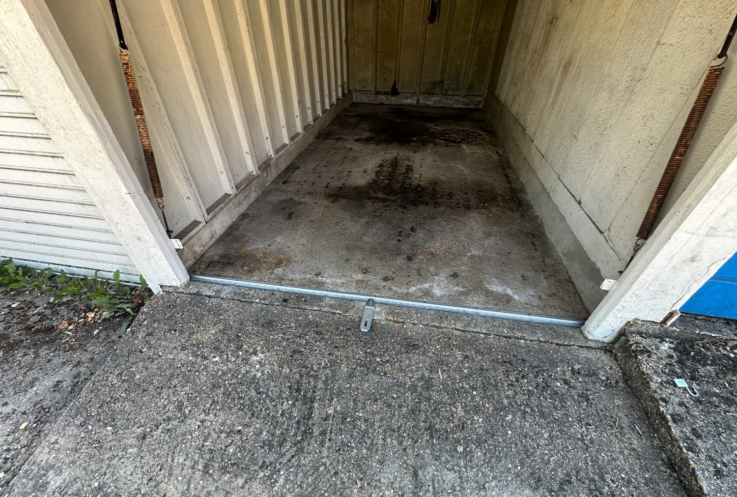London GARAGE TO LET