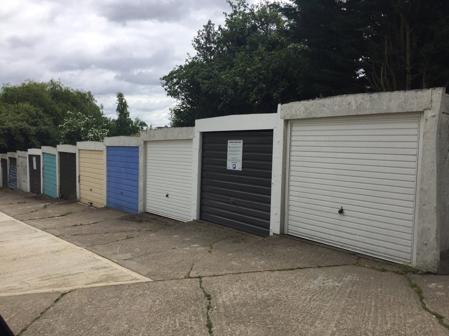 GARAGE TO LET - Garages & Parking in London