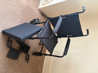 Folding Wheelchair with extra pressure cushion 