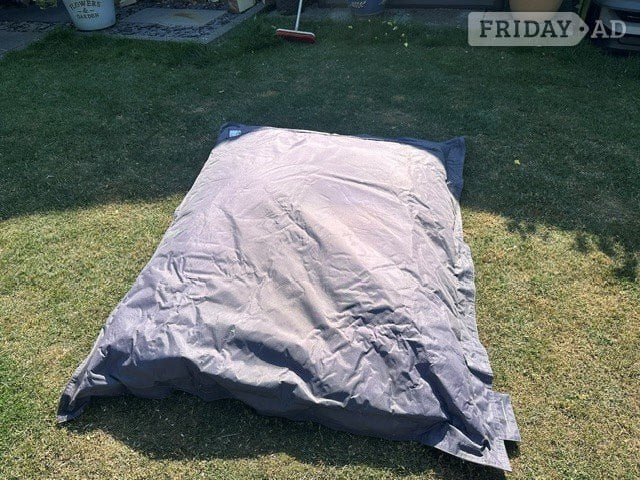Northampton Large outdoor bean bag ( beanbagbazaar)