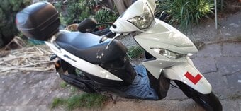 Suzuki Address Scooter, 113cc, year MOT and low milage, one owner