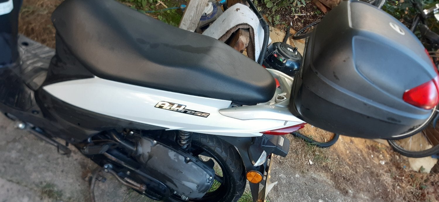 Suzuki Address Scooter, 113cc, year MOT and low milage, one owner - Motorbikes, Scooters & Quads