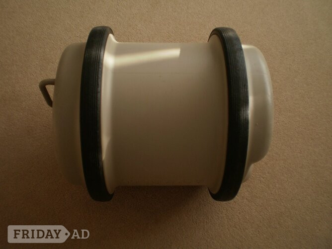 Worthing Aquaroll caravan  water container beige roll along