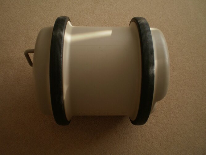 Worthing Aquaroll caravan  water container beige roll along