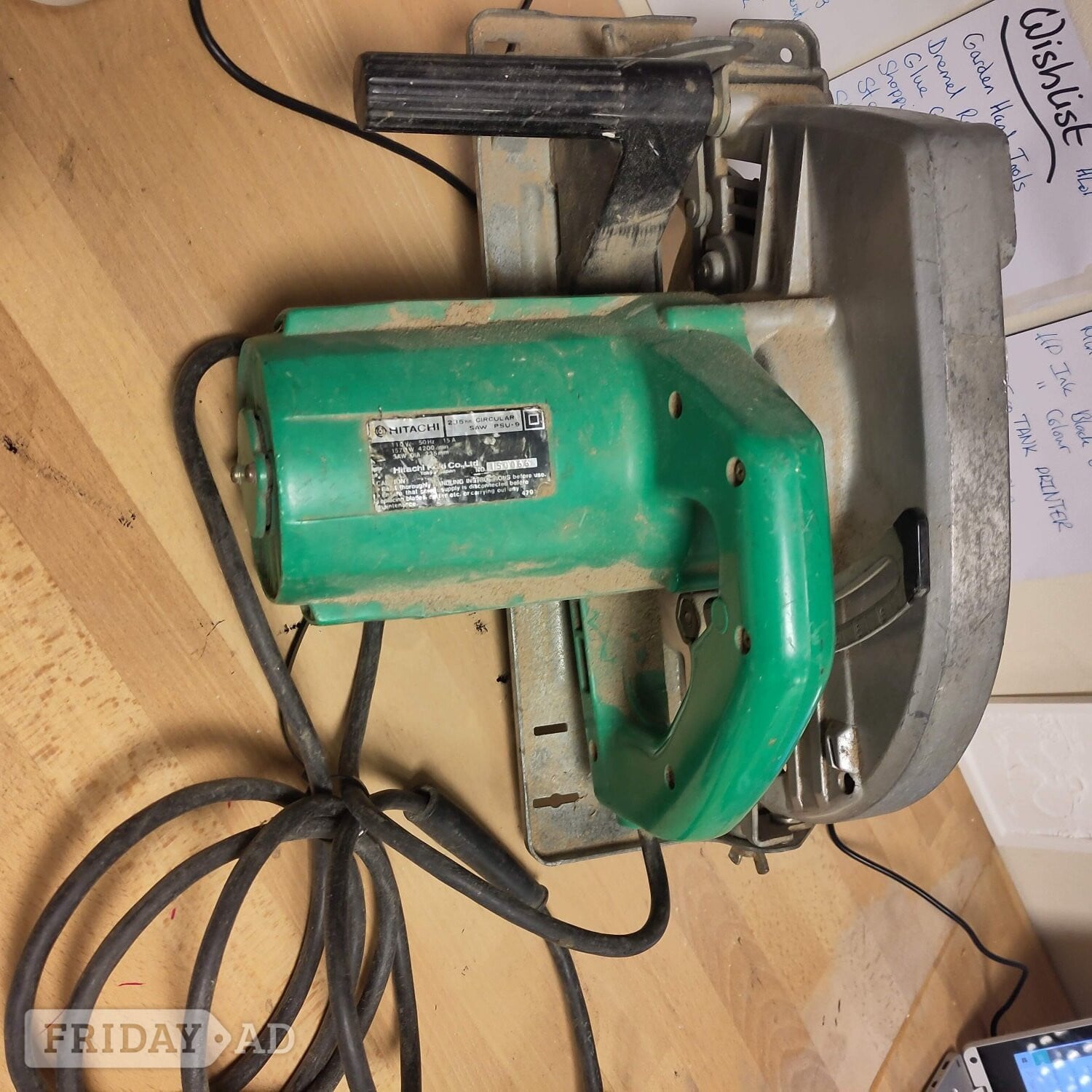 Hitachi Circular Saw with Heavy Duty Outdoor Plug Socket