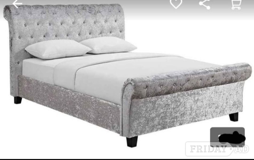 Crushed velvet sleigh bed Double  in Brighton