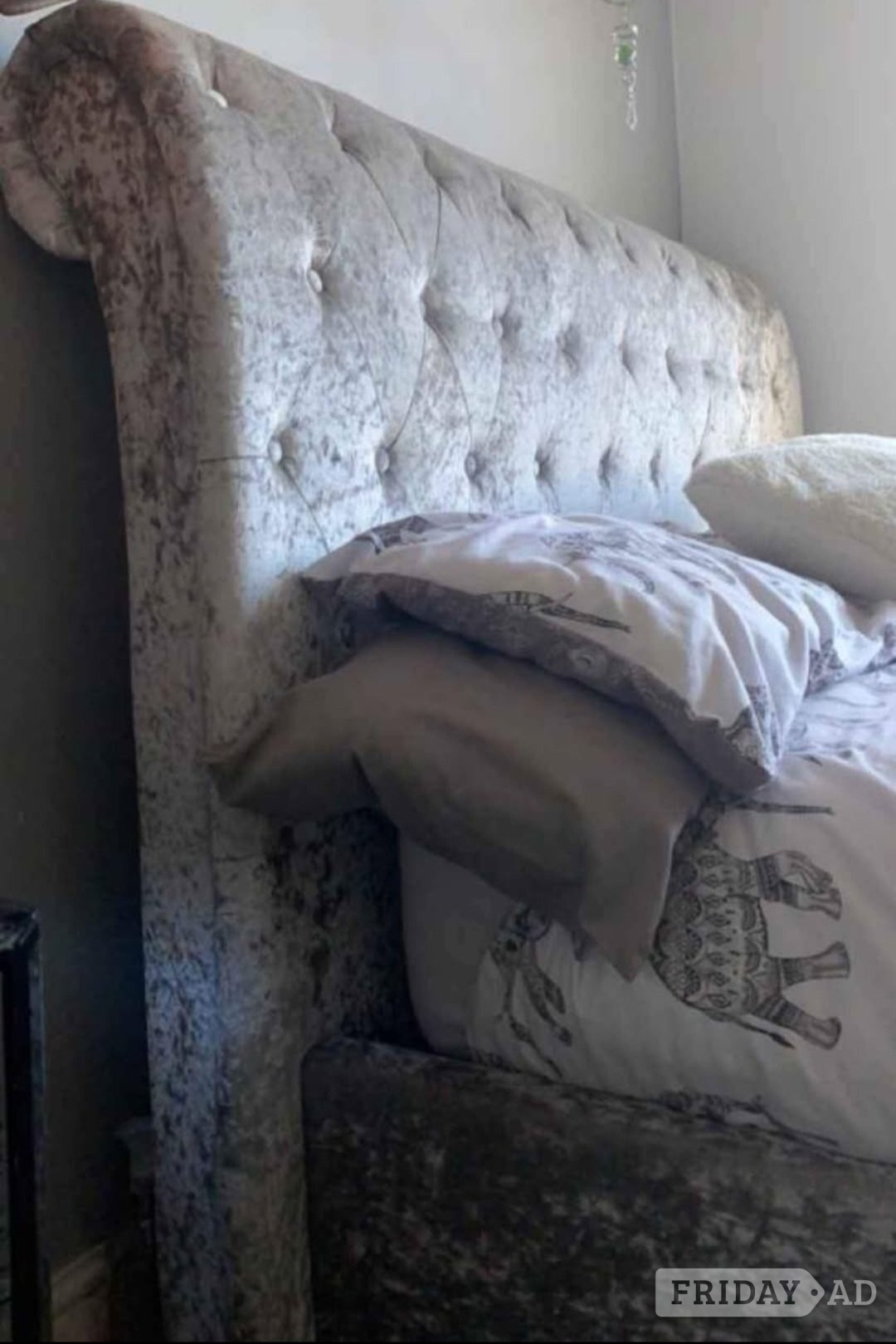 Crushed velvet sleigh bed Double 