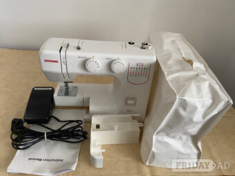 Janome model 2070 domestic portable sewing macine with pedal dust