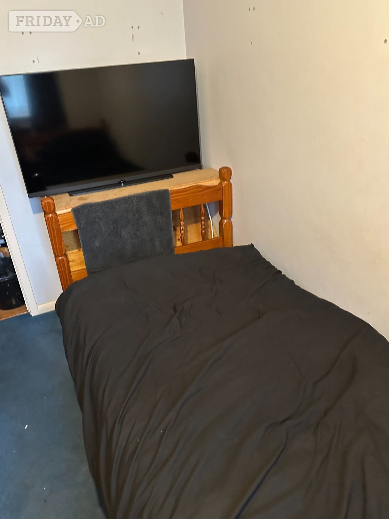 Small room i Private house shared kitchen and bathroom No bills  in Eastbourne