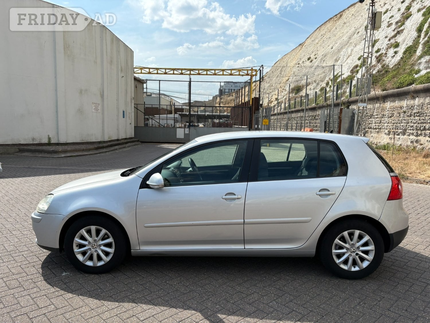 [ berth ]Volkswagen Golf
