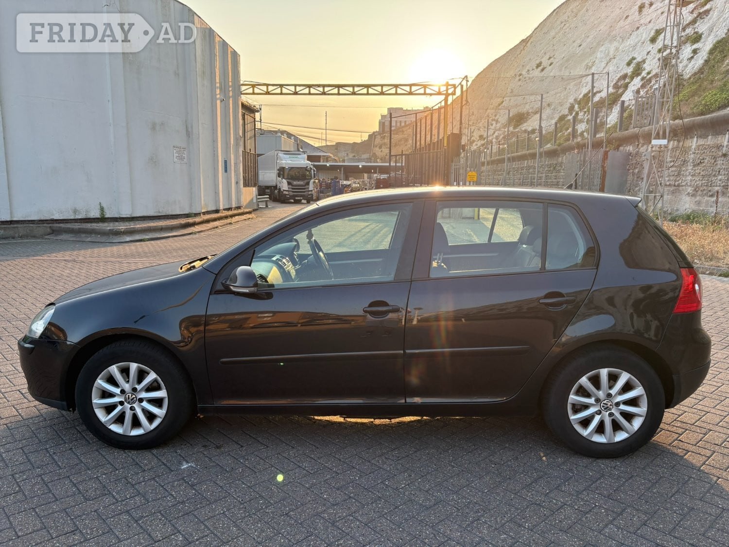 [ berth ]Volkswagen Golf