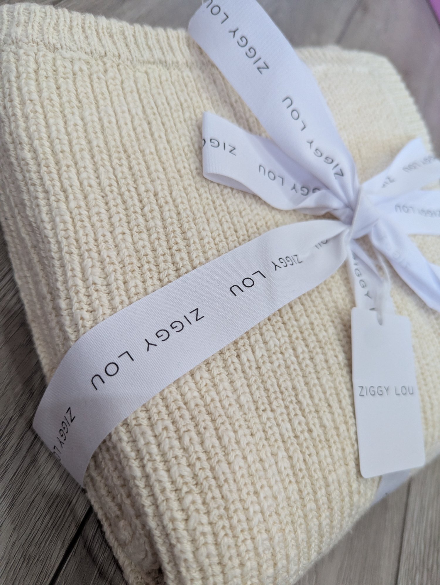 Redhill BNWT Ziggy Lou Australia chunky knitted honey baby blanket 