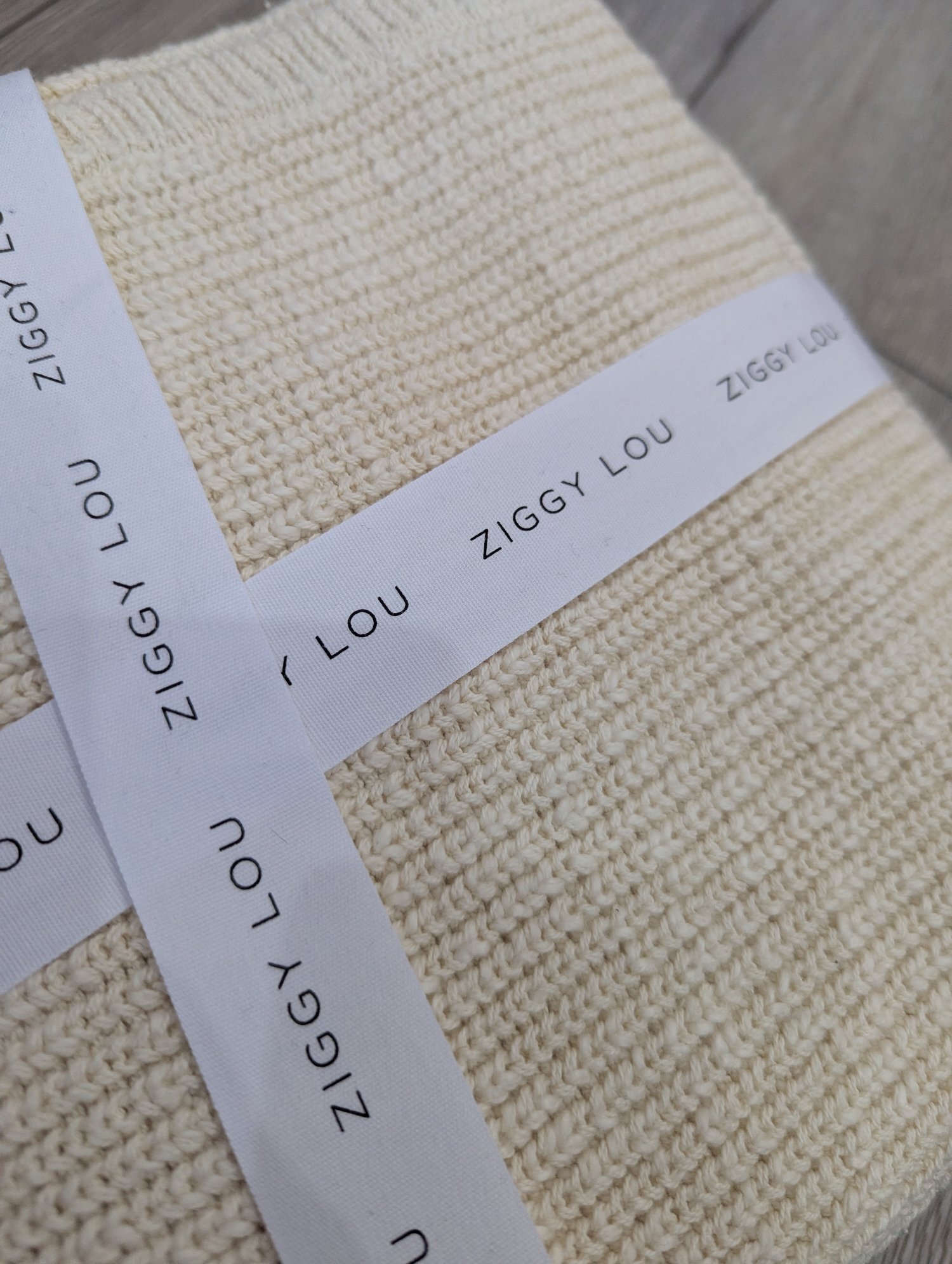 BNWT Ziggy Lou Australia chunky knitted honey baby blanket  - Baby & Kids in Redhill