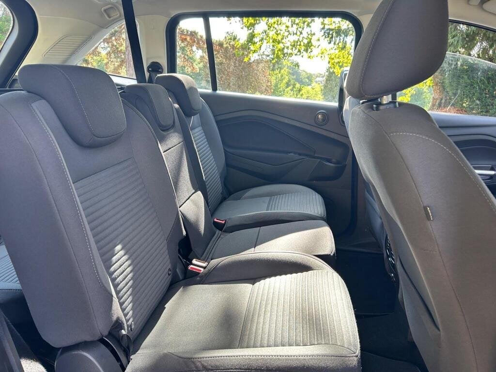 2017 FORD GRAND C-MAX 1.5 TDCI TITANIUM DIESEL MANUAL MPV 7 SEATS - Cars