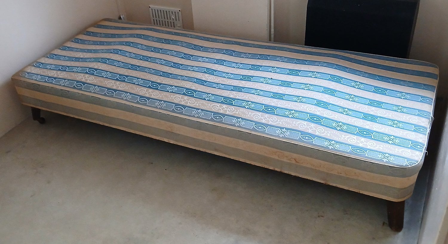 Bed frame base