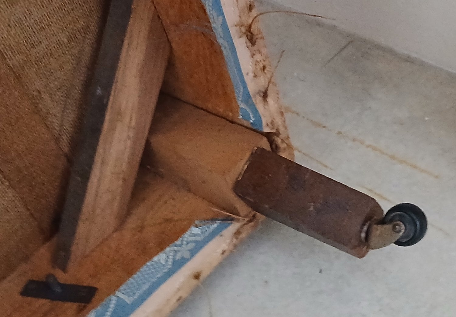 Bed frame base - Furniture in Bath