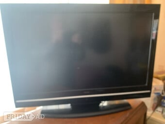  Technica TV 32" Screen