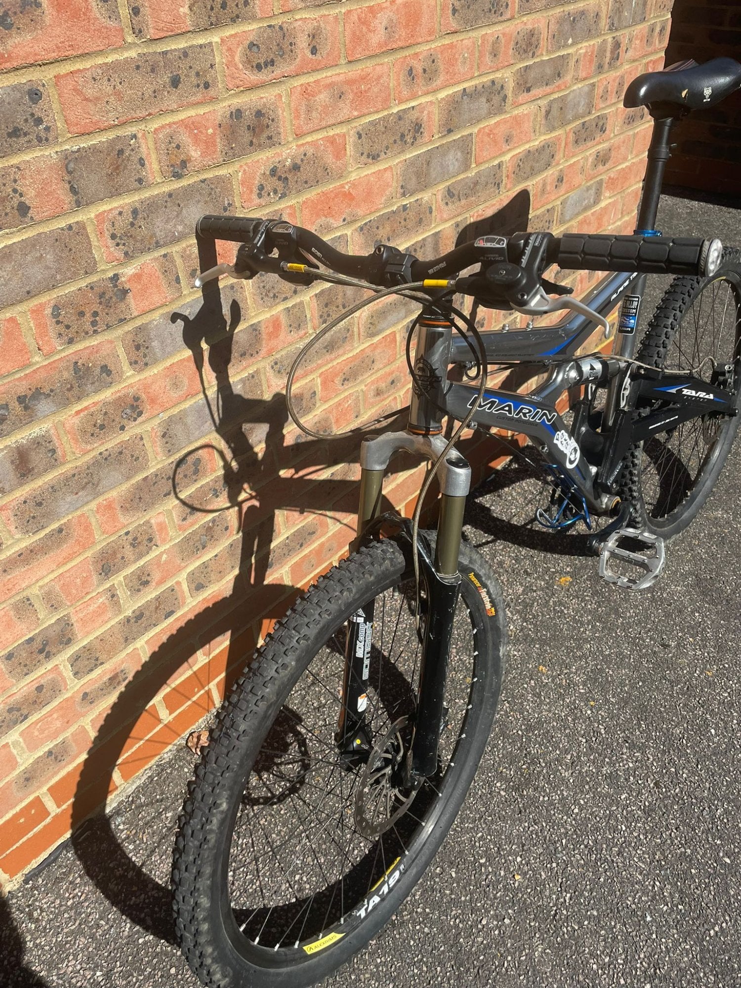 Marin Whyte full suspension mountain bike 