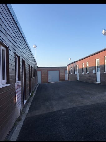 OFFICE/WORKSHOP TO RENT. B1 USE. RECENTLY BUILT INDUSTRIALUNIT. 
