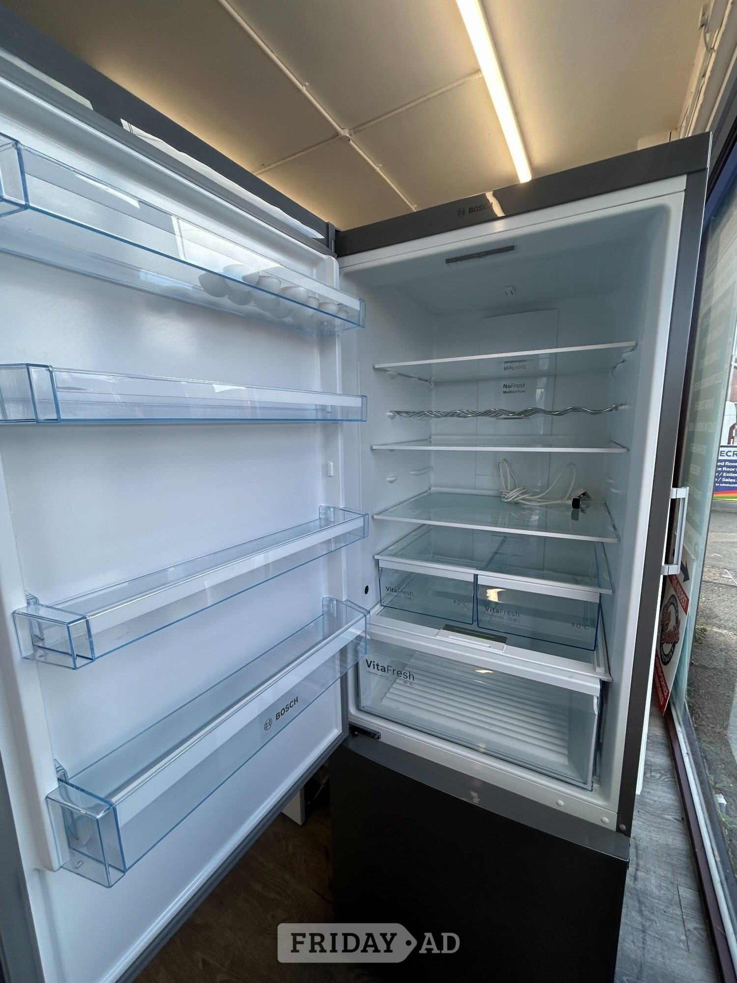 BOSCH 70/30 FRIDGE FREEZER