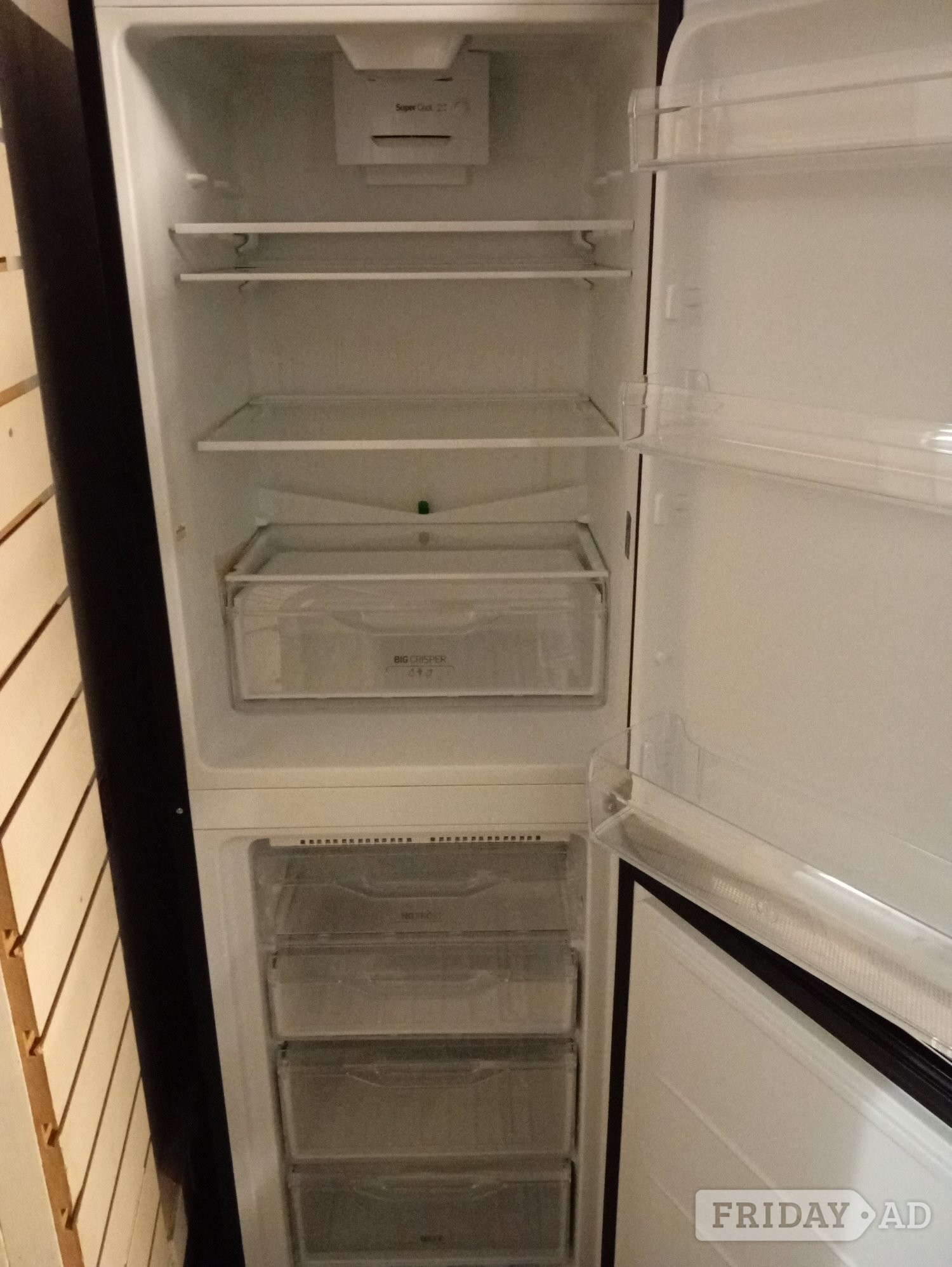 Indesit fridge freezer in fantastic condition 