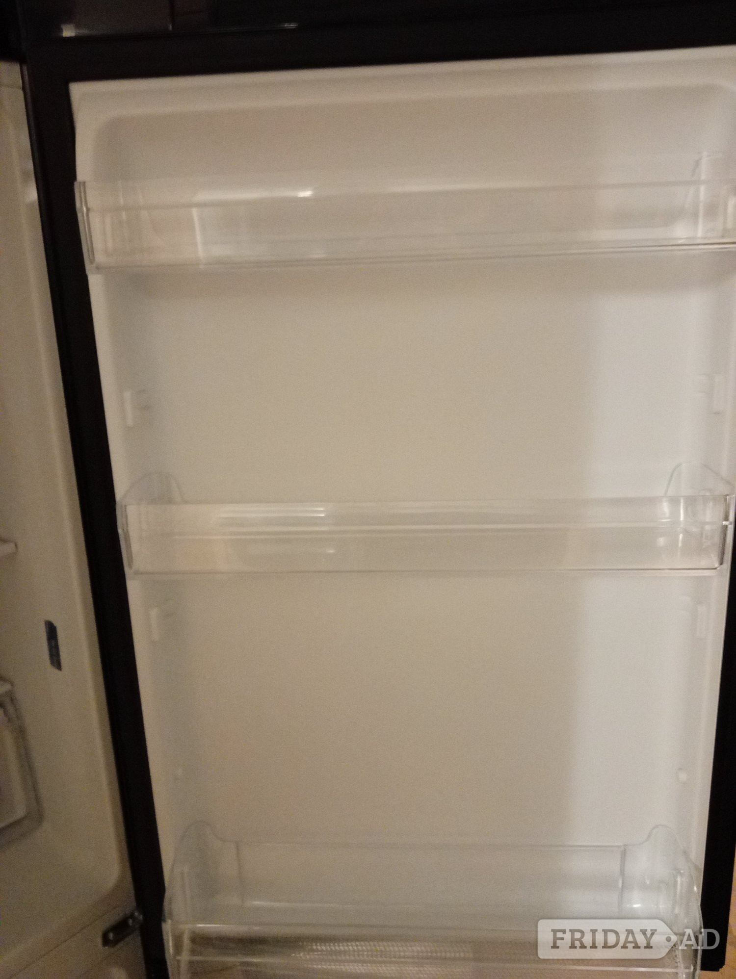 Reading Indesit fridge freezer in fantastic condition 