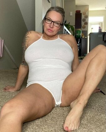 LUXURY, DISCRETION & PURE PLEASURE