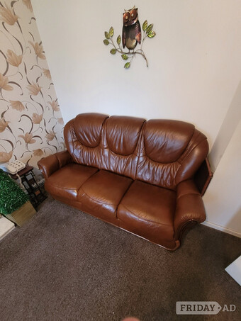 3 seater leather seate 