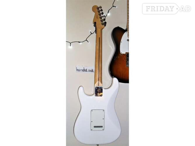 FENDER STRAT Player.  MiM Immaculate Arctic White, Service-cleaned & setup Quality New Strings used