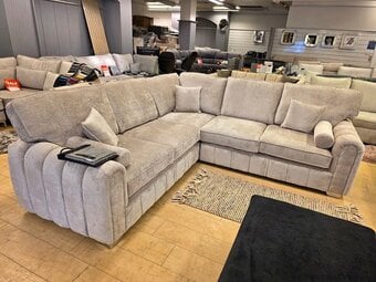 Luxury corner sofa ¬ 5 seater corner sofa ¬ Free home drop 