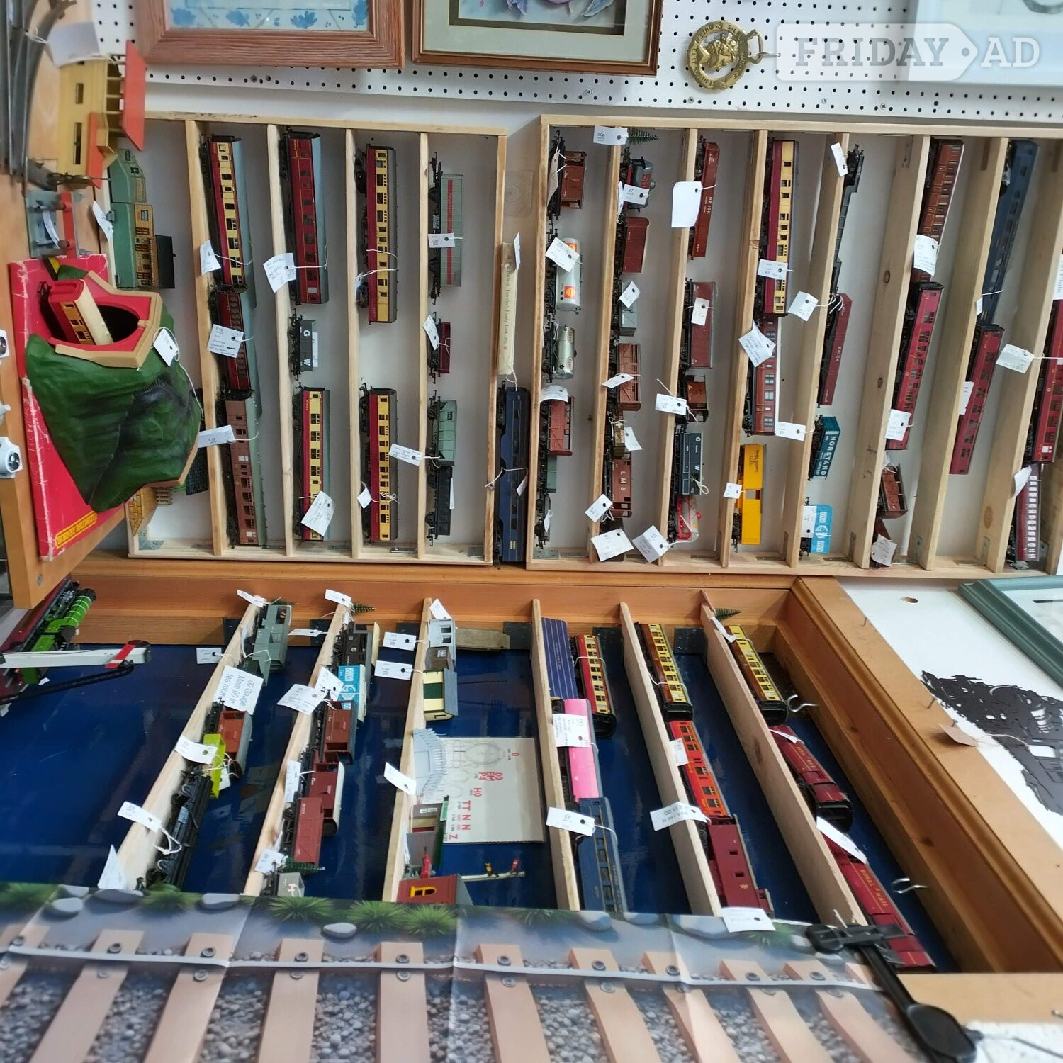 Hornby Tri-ang and more locomotives rolling stock and more - Antiques & Collectables in Leominster