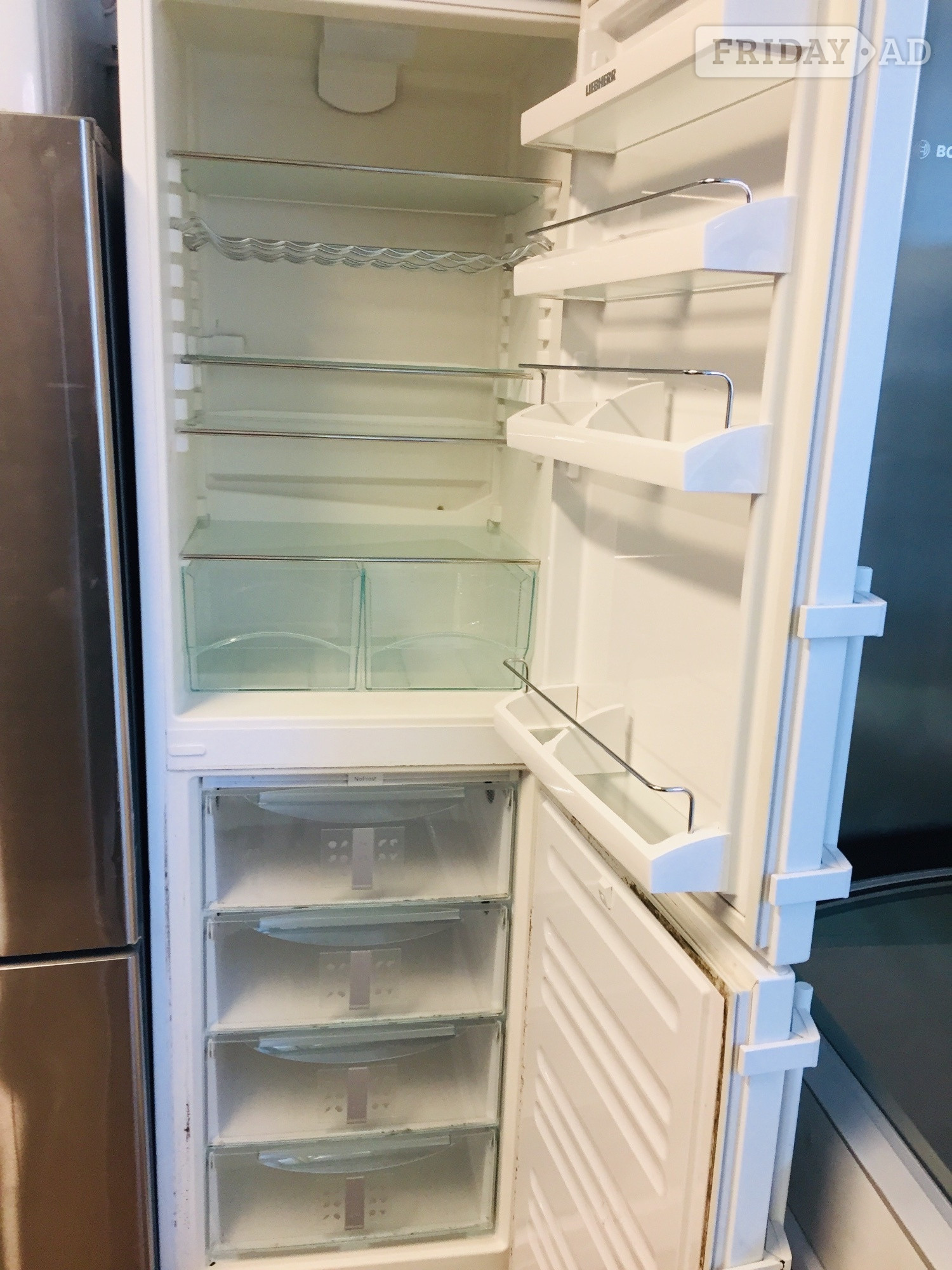 Liebherr Frost free fridge freezer in great condition.