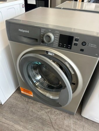 HOTPOINT 7KG WASHING MACHINE