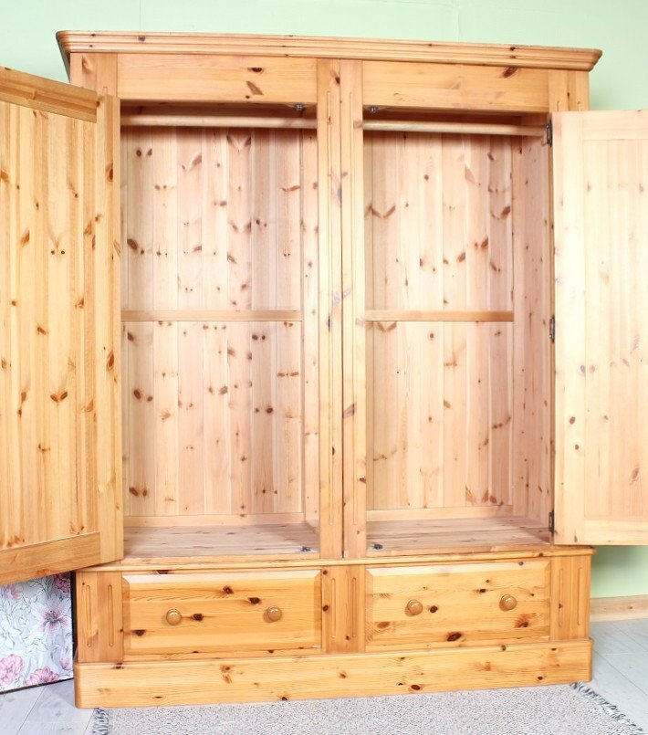 Nationwide Delivery - Large Quality Farmhouse Pine Wardrobe