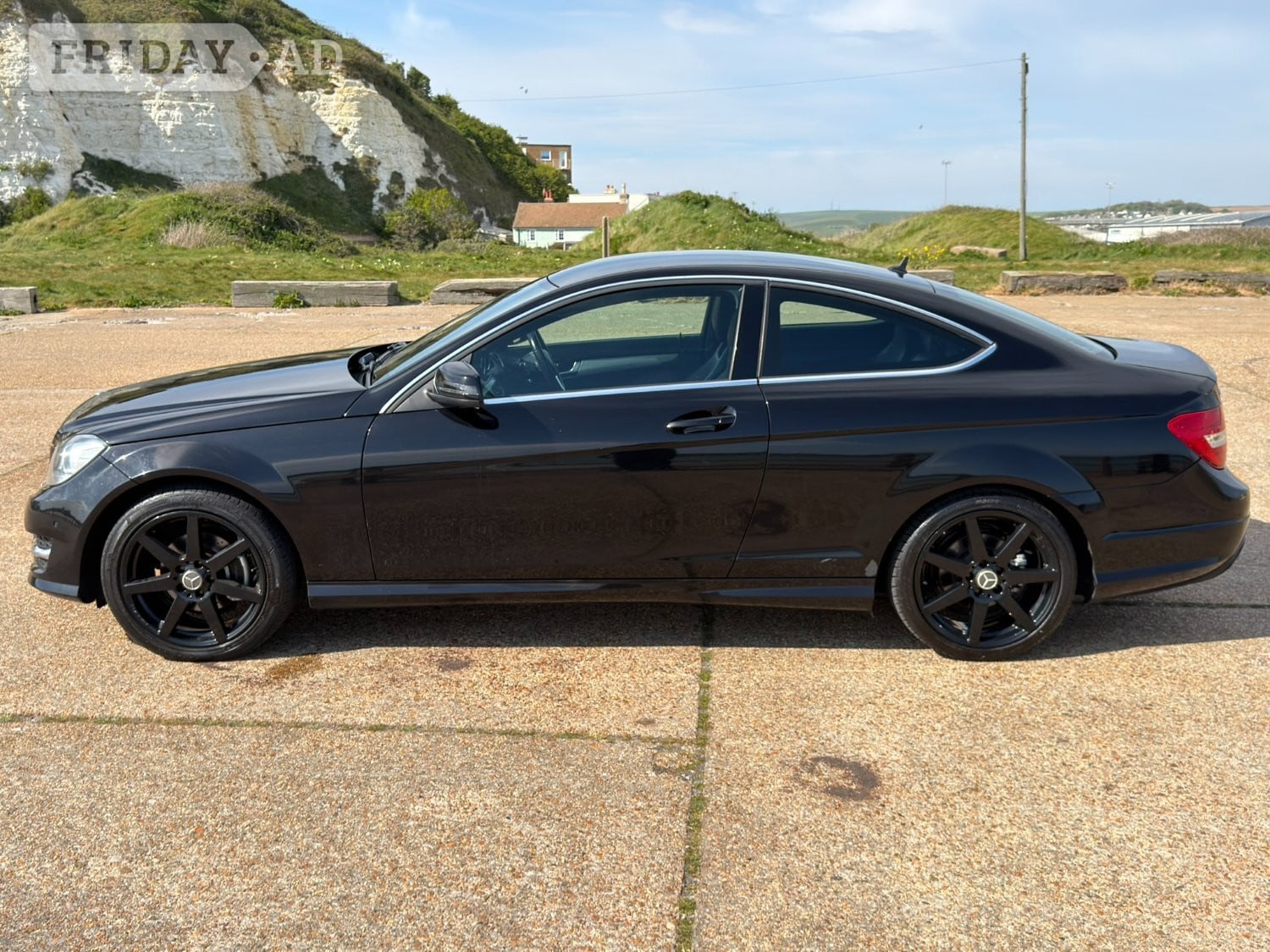 [ berth ]Mercedes C-Class