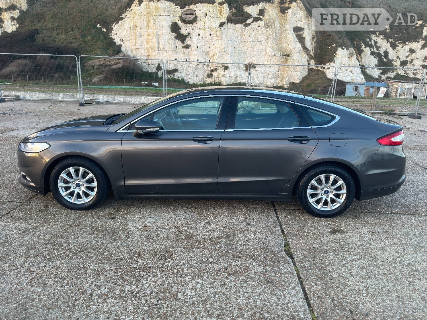 [ berth ]Ford Mondeo