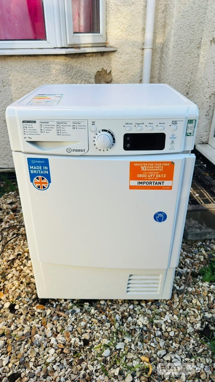 9kg condenser dryer £150 in Luton
